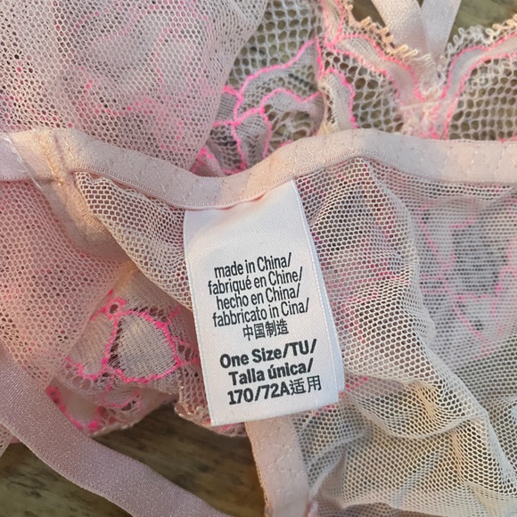 Victoria’s Secret lingerie pink teddy. Size Small - Picture 6 of 7